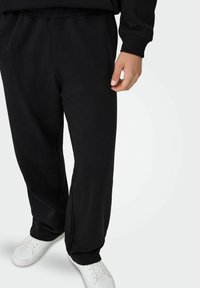 Only & Sons JOGGING ONSLUCAS LOCKER GESCHNITTEN - Træningsbukser - black