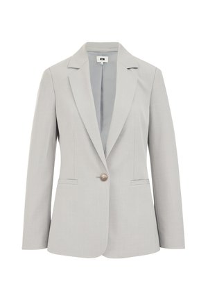Blazer grigio chiaro realizzato in tessuto liscio, dotato di un unico bottone, rever a punta e due tasche anteriori. Design pulito e moderno.