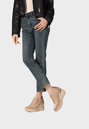 Queen Helena, X35-41 - Sneakers basse - beige rosa