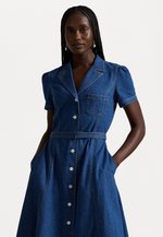 Polo Ralph Lauren BUTTONED DENIM MIDI DRESS - Denim dress - indigo 
