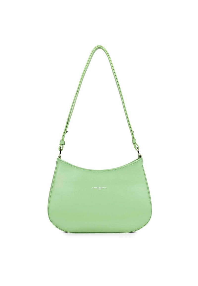 Borsa in pelle verde menta con forma curva, tracolla regolabile e dettaglio del logo. Texture liscia con un design minimalista.