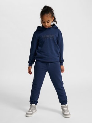 Hummel, HUMMEL HMLJR BASE REGULAR PANTS UNISEX - Tracksuit bottoms - dress blues