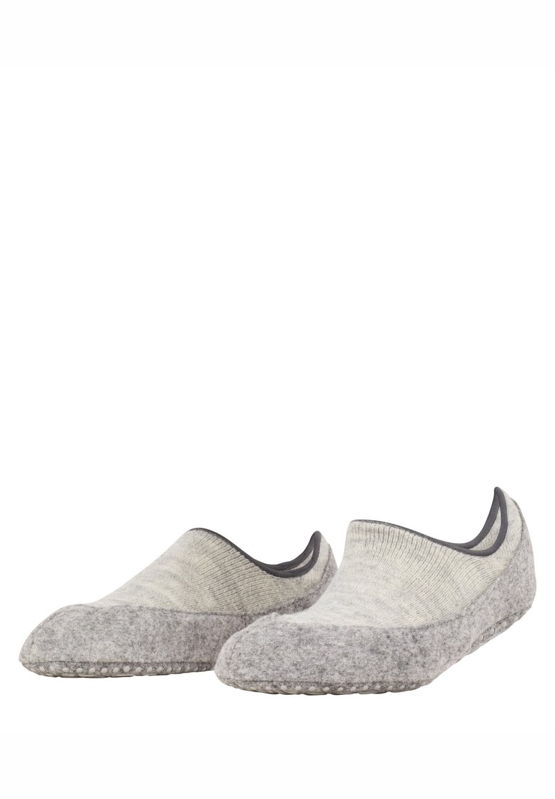 Szürke gyapjúbéléssel rendelkező beltéri papucs pár, gumi pöttyözött talppal, alacsony szárú kialakítással és puha anyagfelsőrésszel a kényelem és a melegség érdekében.