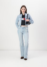 Tommy Jeans VIVIANNE BIKER JACKET - Giacca di jeans - light blue denim