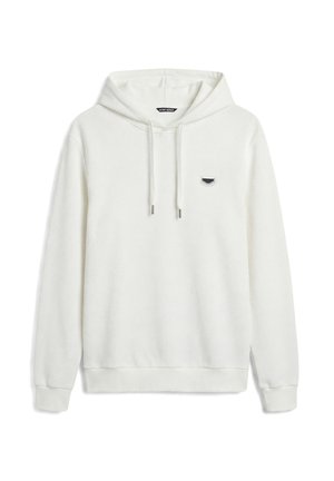 Witte hoodie met textuur, aantrekkoorden, geribbelde manchetten en zoom, en een klein rechthoekig zwart-zilver logo op de linkerborst.