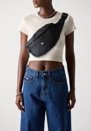 UTILITY WAIST BAG UNISEX - Bum bag - black