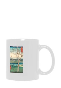 Tazza di ceramica bianca con un design artistico verticale che raffigura un albero e un paesaggio, cielo azzurro e dettagli rossi. Finitura liscia, forma cilindrica.