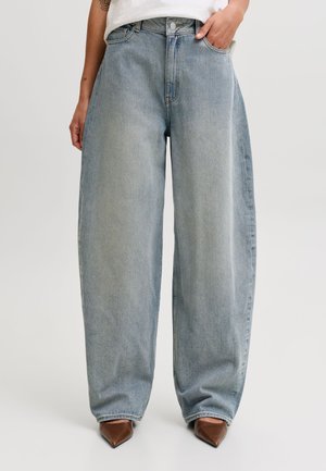 JJXX JEANS JXSAKAI BAGGY BARREL MW R434 DNM SN - Φαρδύ τζιν - blue denim