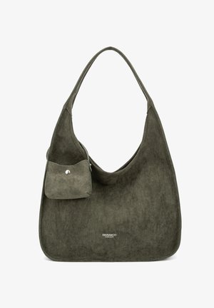 Borsa hobo in camoscio verde oliva con una singola tracolla e una piccola pochette allegata con chiusura a scatto.