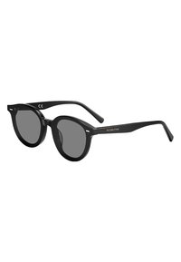 Occhiali da sole cat-eye neri con lenti grigie, montatura in plastica e asticelle sottili che presentano il nome del marchio "Victorinox" su un lato.