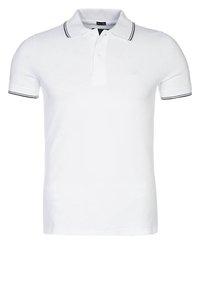 Polo blanc avec un design classique, manches courtes, et col et poignets à rayures noires. Présente une broderie de logo subtile sur la poitrine.