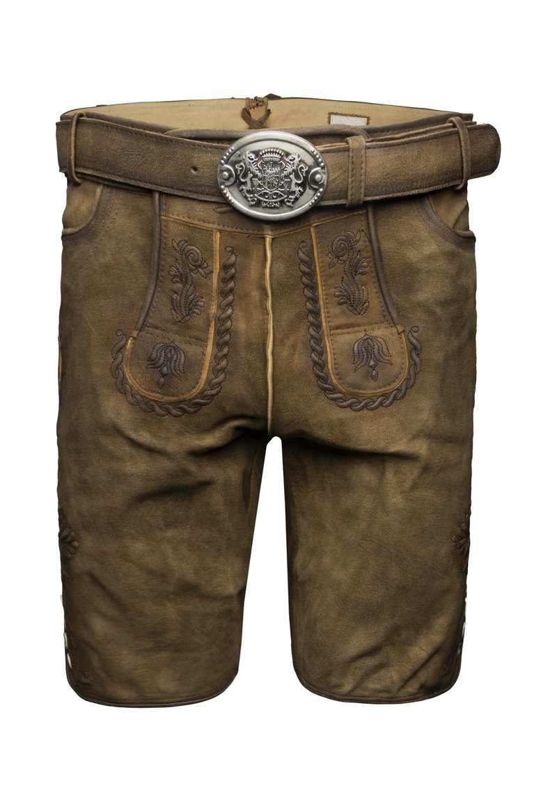Pantalones cortos de cuero marrón con bordado decorativo, que presentan un diseño trenzado, hebilla de metal y bolsillos tradicionales. Superficie texturizada y detalles de costura.