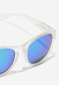 Hawkers NEIVE - Ochelari de soare - transparent