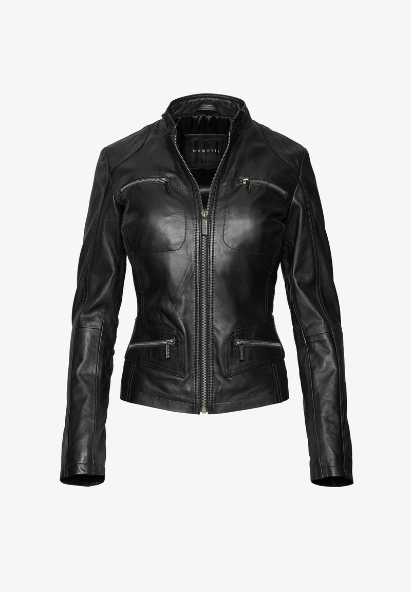 Černá kožená bunda s přiléhavým střihem, vysokým límcem a kapsami na zip. Disponuje výrazným prošíváním a hladkou texturou.