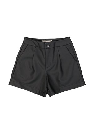 Pantalones cortos negros a medida, hechos de una tela suave, con un pliegue delantero, dobladillo amplio, cierre de botón en la parte delantera y trabillas para cinturón.