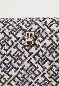 Tommy Hilfiger CAMERA BAG - Cross body bag - space blue