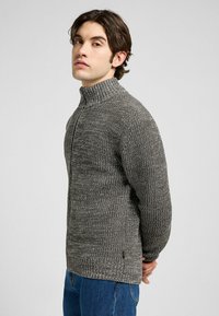 Lee LONG SLEEVE - Chaqueta de punto - smoke gray