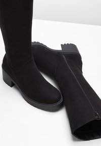 bonprix Stivali con plateau - black