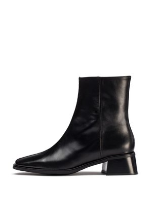 Classic ankle boots - black