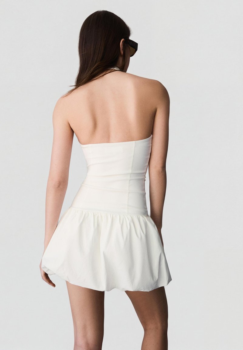 Bershka MINI BALLOON - Day dress - white - Zalando.ie