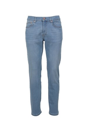 Lichtblauwe denim jeans met een slim fit, vijf zakken, metalen klinknagels en een ritssluiting. De stof heeft een gladde textuur.