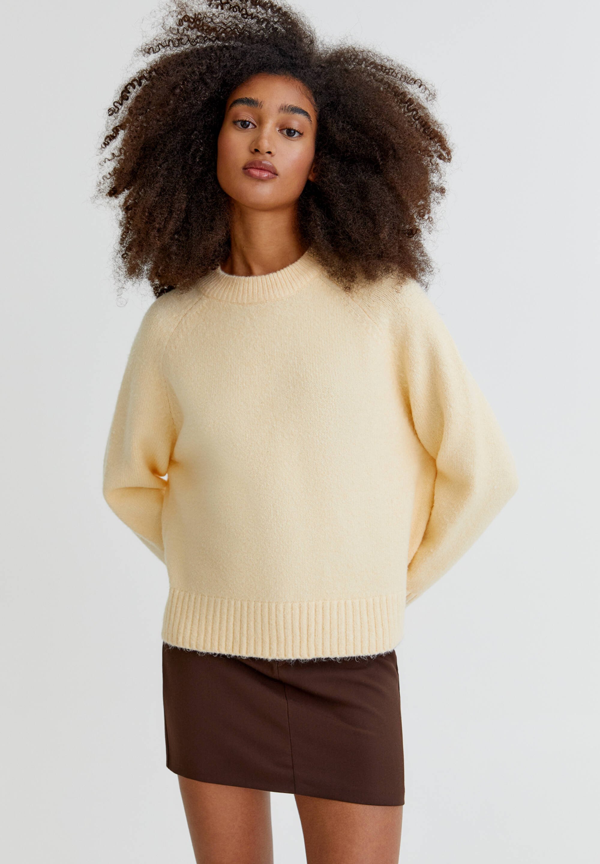 pull and bear yellow jumper