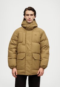 Lacoste Daunenjacke - marron