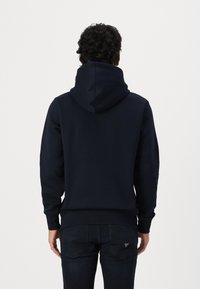 Tommy Hilfiger SCRIPT LOGO HOODY - Sweatshirt - desert sky