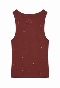 Rudas juostuotas tank top'as, turintis rausvus širdelių raštus ir siuvinėtą tekstą "BIRŽELIO MĖNESĮ" ant nugaros. Be rankovių dizainas su apvaliu iškirpimu.