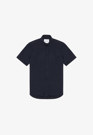 Koszula z krótkim rękawem w kolorze granatowym, zapinana na guziki, z kołnierzykiem, wykonana z teksturowanej tkaniny, z delikatnym logo wyhaftowanym na lewej piersi.
