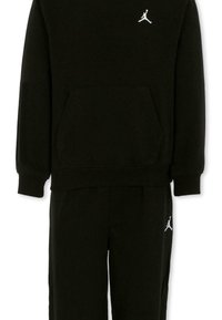 Zwart tweedelig trainingspak met lange mouwen, voorzak op de trui en wit Jumpman-logo op de borst en dij.