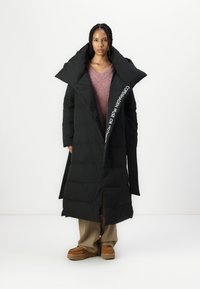 Copenhagen Muse MICCO HAT COAT - Donsjas - black