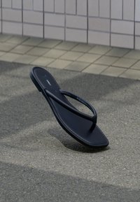 Δεν επιλέχθηκε, black