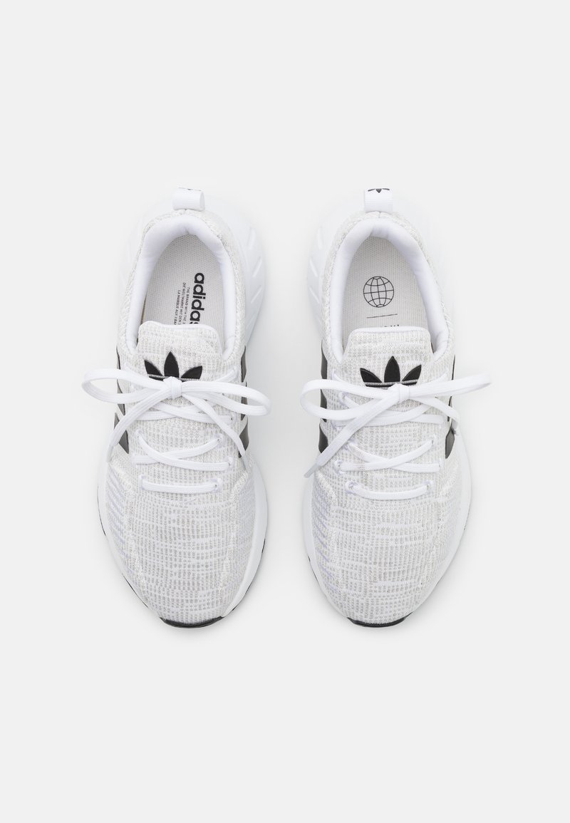 adidas gazelle silver green womens Adidas NMD XR1 Triple White