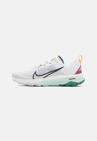 Selezionato, white/black/court blue/cedar/alabaster