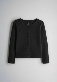 Fekete hosszú ujjú, bordázott, gombos kardigán kerek nyakkivágással, világos szürke felületen elterítve.