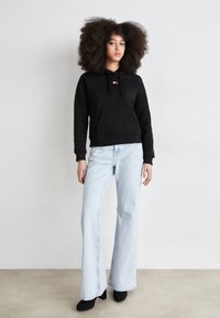 Tommy Jeans TJW BXY BADGE - Felpa - black