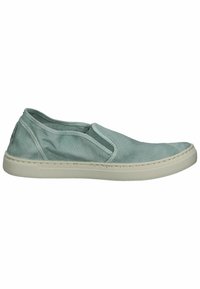 Casual slip-on sko i falmet teal lærred med elastiske sidepaneler og hvid gummisål, set fra venstre side.