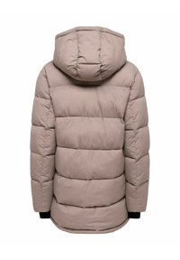 Veste d'hiver matelassée de couleur marron clair avec capuche, manches longues et coutures horizontales, vue de dos sur un fond blanc.