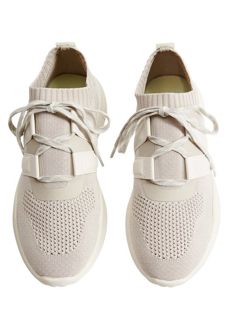 Violeta by Mango FLYING Joggesko light heather grey Violeta by Mango TOM Joggesko white Zalando.no