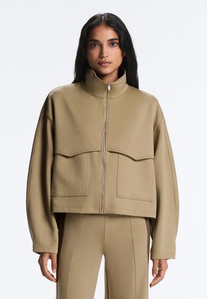 OYSHO BOXY EFFECT - Outdoorjacke - beige