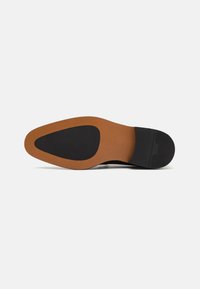 BOSS DERREK - Paelteta kingad - black