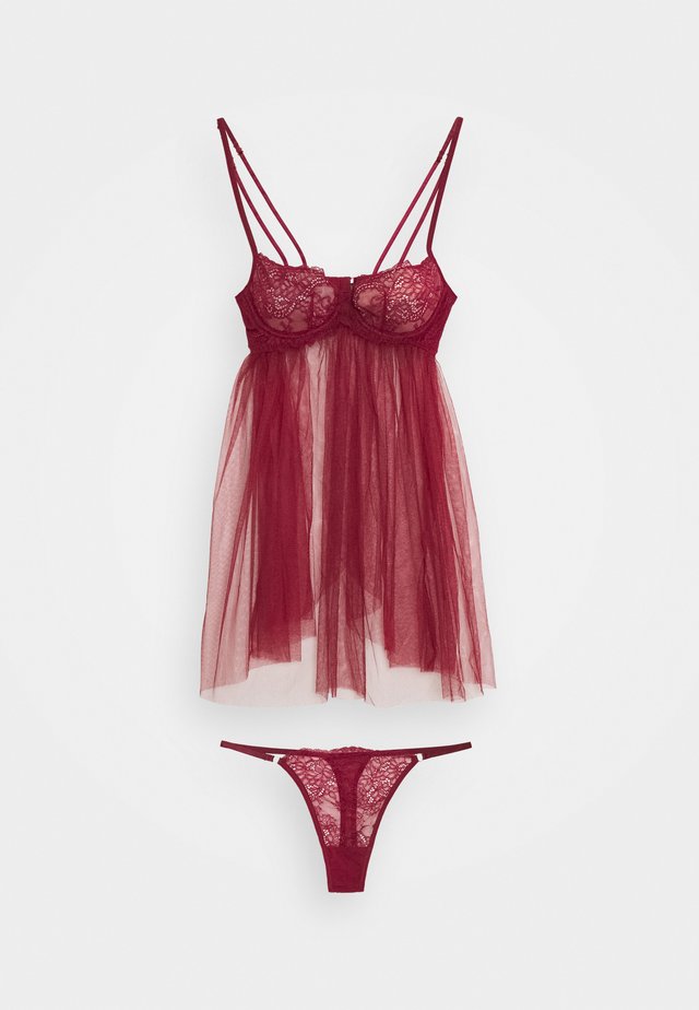DEMI EMILY SET - Yöasusetti - rumba red