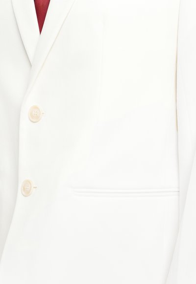 Witte blazer met een gladde afwerking, voorzien van twee roomkleurige knopen, een enkele borstzak en een reverskraag.