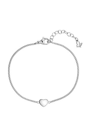 Delicado brazalete de cadena de plata con un colgante de corazón liso en el centro y un cierre ajustable con una pequeña etiqueta de mariposa.