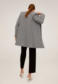 Mango Abrigo corto - off-white