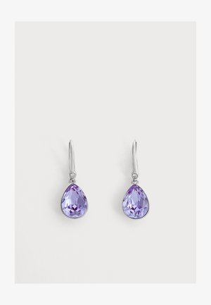 Boucles d'oreilles en argent en forme de goutte avec des pierres précieuses facettées en forme de larme de couleur violet clair et de petites pierres claires rondes au-dessus.