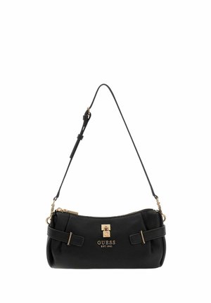 Sac à main en cuir noir avec une forme incurvée, doté d'une fermeture éclair et d'un logo en métal doré, d'une bandoulière réglable et de détails à boucles latérales.