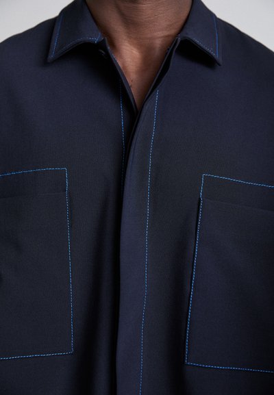 Sunnei MEGA OVER SHIRT UNISEX - Chemisier - dark blue