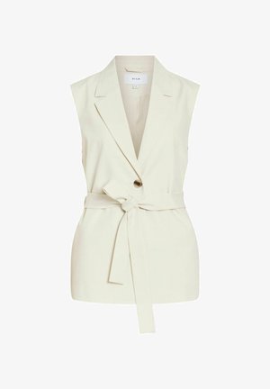 Bezrękawnik w kolorze kremowym w stylu marynarki z klapami, zapinany na jeden guzik i z paskiem wiązanym w talii.